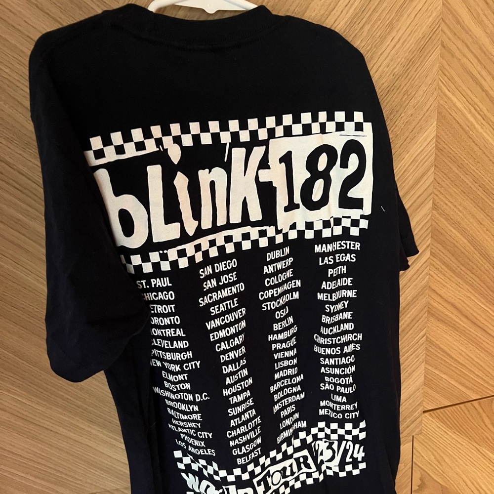 Blink 182 World Tour 2023 shirt